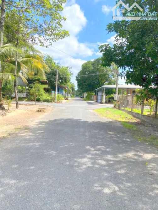 Bán đất tặng nhà hẻm Phạm Hùng & Nguyễn Chí Thanh, Hoà Thành, Tây Ninh( 10x27) chỉ 1tỷ950