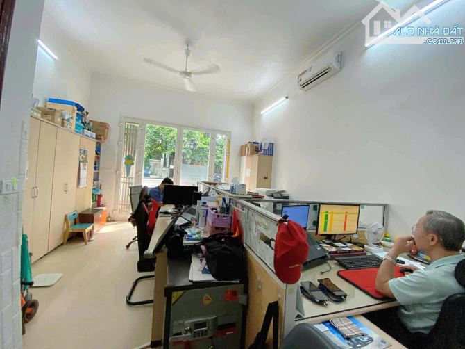 Bán nhà mặt phố Nguyễn Văn Hưởng, KD, vỉa hè rộng, 60m2, mt 5m, 4t, 16.5 tỷ