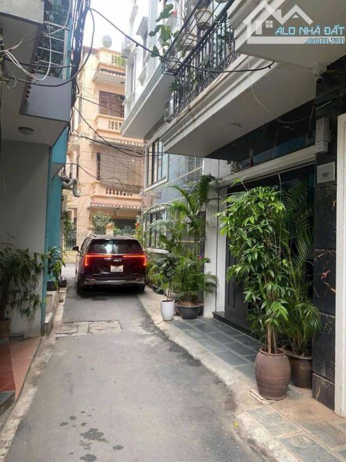 BÁN NHÀ NGÕ 67 NGUYỄN VĂN CỪ- GẦN CẦU CHƯƠNG DƯƠNG- SANG PHỐ CỔ 5P. TẶNG FULL NỘI THẤT