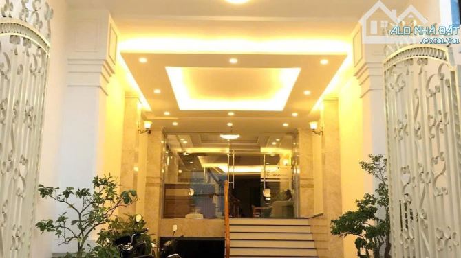 bán khách sạn trung tâm  đẹp đà lạt cách hồ chỉ 600m giá 44 tỉ