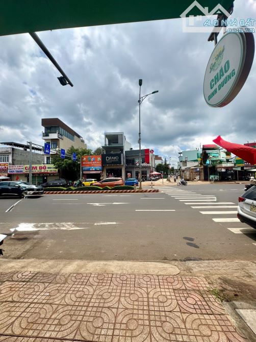 cho thuê nhà nguyên căn mặt tiền Lê Duẩn, Ea Tam, Đắk Lắk