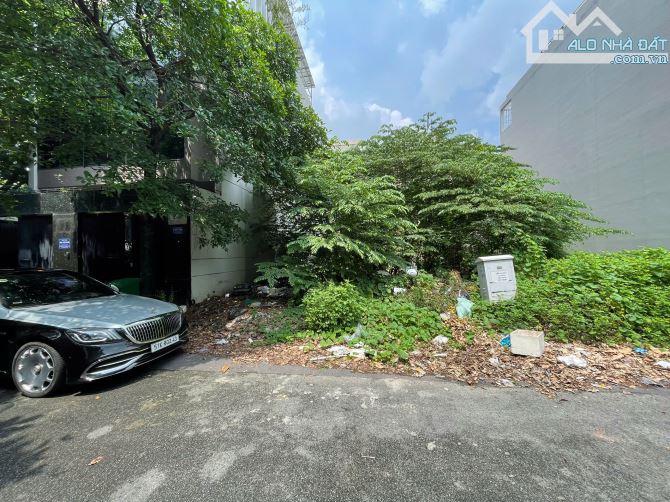 Bán đất quận 2 phường An Phú. Diện tích 160m2. Ngang 8m dài 20m. Có công viên nội khu đẹp