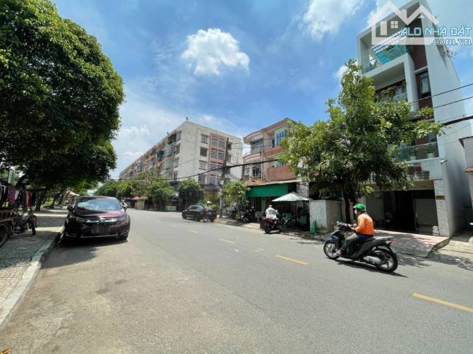 Bán Nhà Mặt Tiền Phạm Thế Hiển Ngay Quốc Lộ 50, 240m2(8x28) Nở Hậu, SHR Không Qui Hoạch