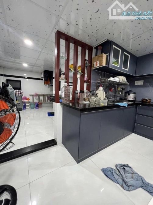 Bán nhà khu Vip Tây Thạnh, Nguyễn Hữu Tiến, Tân Phú, 50m2, 2 tầng, giá 5,78 tỷ