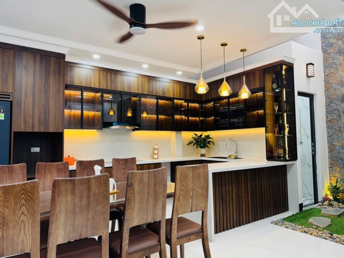 SIÊU PHẨM KIM MÃ – 6 TẦNG THANG MÁY – ĐẸP NHƯ KHÁCH SẠN 5 SAO – FULL NỘI THẤT
