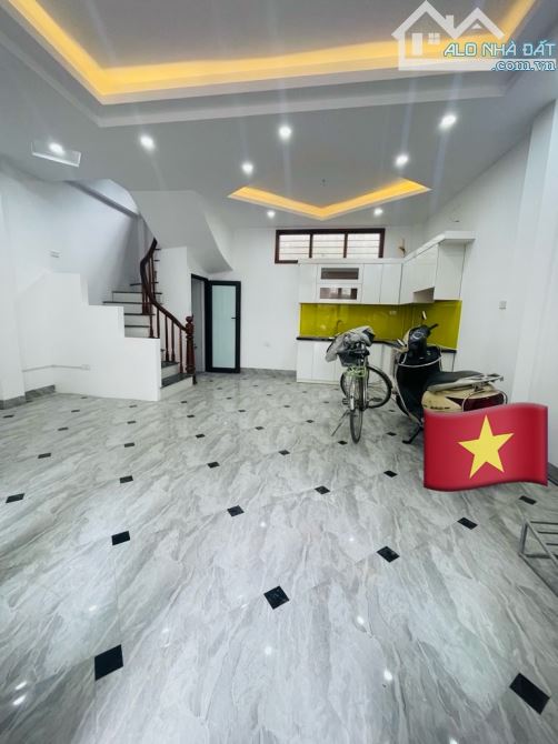💥💥💥ĐẠI HỌC THÀNH ĐÔ-CÔNG NGHIỆP, Ô TÔ NHỎ ĐẬU CỔNG, DÒNG TIỀN ỔN ĐỊNH 💥NHÀ MỚI LÔ GÓC