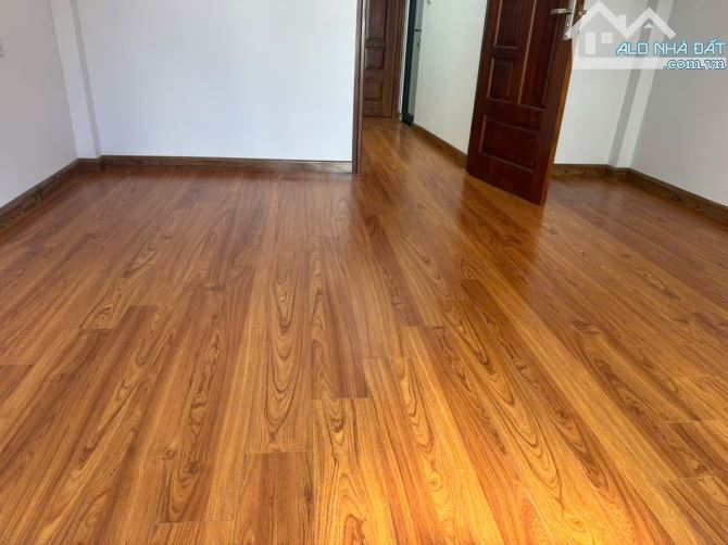 B.Á.N NHÀ THỊ TRẤN ĐAN PHƯỢNG , Ô TÔ GẦN, 10 PHÚT RA MỸ ĐÌNH, Ở SƯỚNG  46M2, 4 TỶ 7