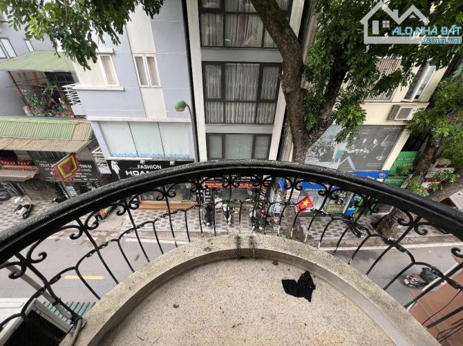 KHÁCH SẠN YÊN PHỤ 75m 7T MT4m 36 TỶ LÔ GÓC VIEW HỒ TÂY DÒNG TIỀN ỔN ĐỊNH