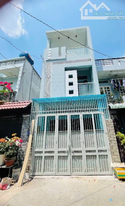 Bán nhà Nguyễn Tư Giản, phường 12, Gò Vấp, hẻm 5m thông, 60m2, 3 tầng, giá 7.7 tỷ