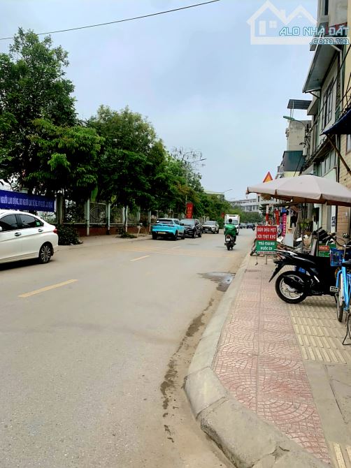 CỰC HIẾM! ĐẤT ĐẸP PHÚ DIỄN 45M2 MT GẦN 4M - Ô TÔ ĐỖ CỬA - 50M Ô TÔ TRÁNH