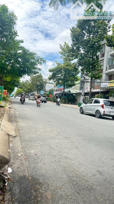 Bán đất mặt tiền sổ riêng thổ cư Dinh Thuận Tân Hiệp