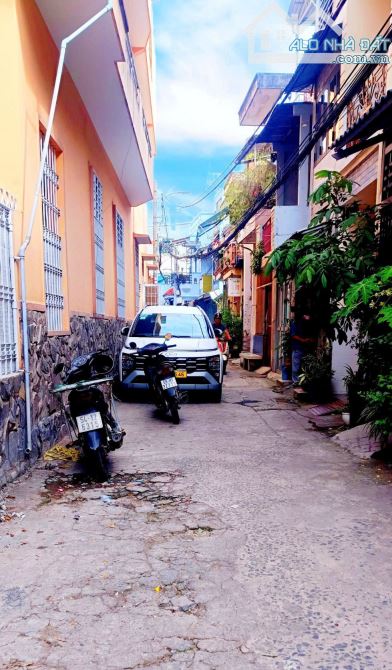 🚘 HẺM XE HƠI 1 SẸC THÔNG - 5 TẦNG BTCT - SẴN DÒNG TIỀN - GẦN MT LÊ ĐỨC THỌ - NHỈNH 5 TỶ