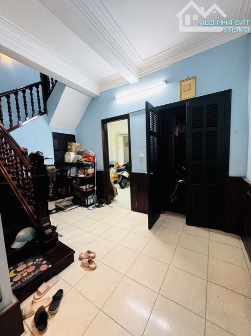 Đội cấn, nhà 79m, mt 5.4m ngõ ô tô, 21 tỷ