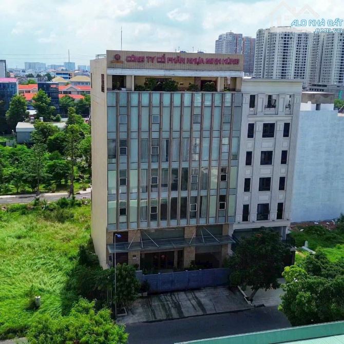 Bán Building  đường Nguyễn Văn Kỉnh,  Quận 2  👉 Diện tích: 16*20= 320m2 dts 1,910.9m2