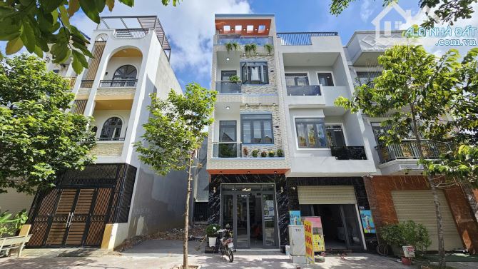 Bán nhà mới 1T2L 4x16m, đường N2 KDC Phú Hồng Thịnh 8 p.Bình Chuẩn, full nội thất