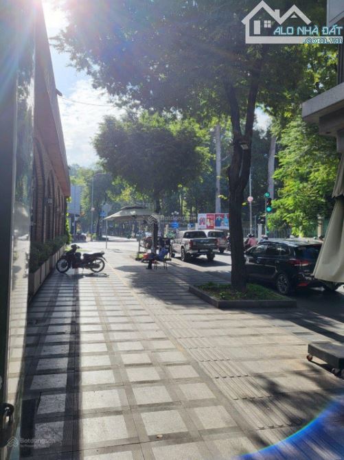 Cho thuê văn phòng 35-45-60m2 - Mặt tiền đường Nam Kỳ Khởi Nghĩa, Quận 3