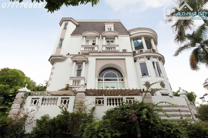 Biệt thự gần 400m2 Khu cao cấp 204 Nguyễn Văn Hưởng Thảo Điền Quận 2