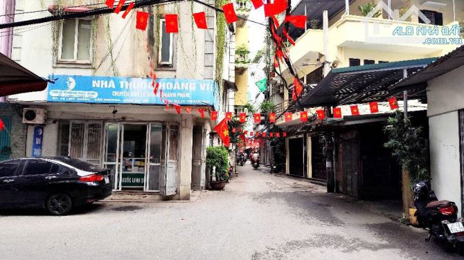 Bán nhà Tôn Đức Thắng, mặt ngõ thông, KD, 10m ô tô tránh, ở ngay, 34m2, 4 tầng, giá 8.8 tỷ