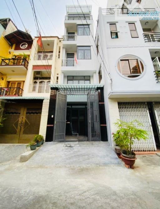 TOÀ NHÀ 5 TẦNG -THANG MÁY - THU NHẬP ỔN 80 TRIỆU/THÁNG -VỊ TRÍ ĐẸP- QUẬN 4
