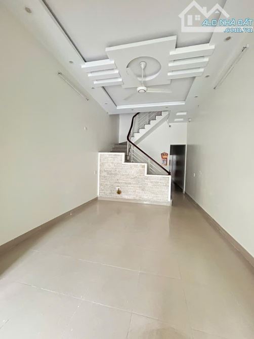 🏡 BÁN NHÀ 2 TẦNG 1 TUM Gần chợ cầu sâng đường ô tô thông P.NAM NGẠN – DT 96m² (4×24m)