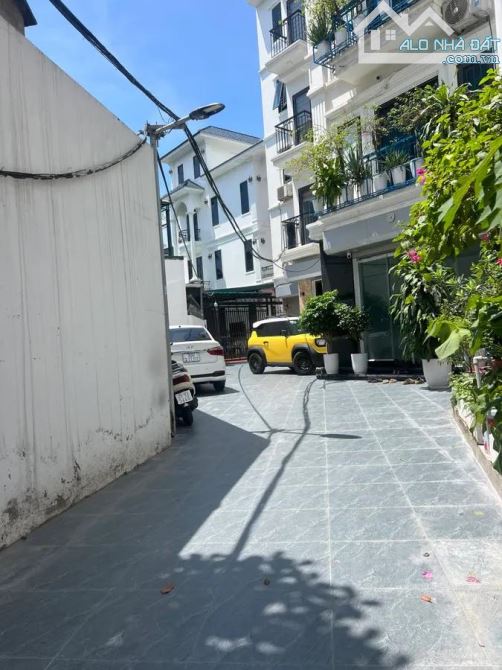 Hiếm. Bán Nhà Thạch Bàn 37m2, 6 Tầng, Ô Tô Dừng Đỗ Trước Nhà, Full Nội Thất. Chỉ 8.x Tỷ