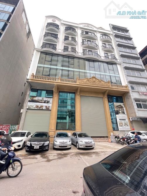 Bán tòa Building - 9 tầng. Có hầm - 240m2.mặt tiền  18mét. Giá 142