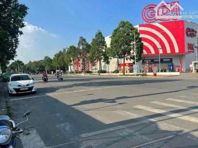 Bán lô đất mặt tiền đường hoàng hoa thám phường đông hoà gần siêu thị go bigc
