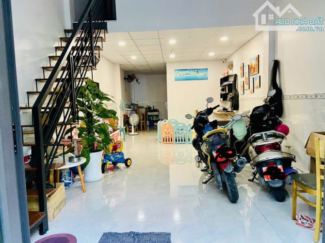 BÁN NHÀ ĐOÀN GIỎI – HẺM Ô TÔ Thông Tân Kỳ Tân Quý,– 60M² – 2 Tầng Chỉ 5.5 TỶ