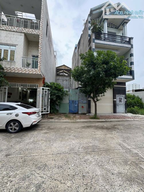 Đất khu Sóng Thần gần Vincom Dĩ An ngã tư 550, 75m (5x15) sổ riêng, 2766 Dĩ An