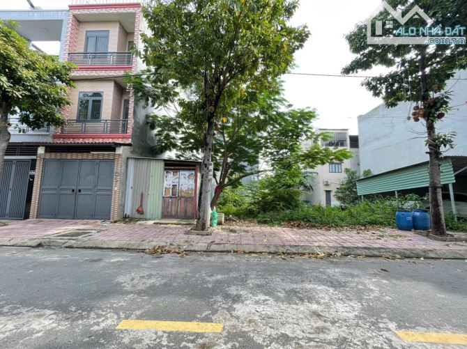 Đất khu Phú Mỹ Hiệp gần trung tâm y tế Dĩ An, KCN Tân Đông Hiệp B, sổ riêng, 2755 Dĩ An