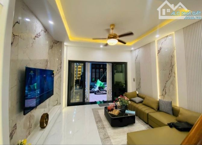💜 NHÀ DÂN XÂY KIM NGƯU 9,68 TỶ/ 43M2/4 TẦNG/ MT4,2M - FULL NỘI THẤT - NGÕ THÔNG, RỘNG.