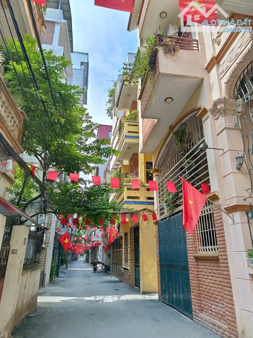 Bán Nhà Nghĩa Đô - Cầu Giấy, phân lô cán bộ, 40m2, 5 tầng, 11,9 Tỷ