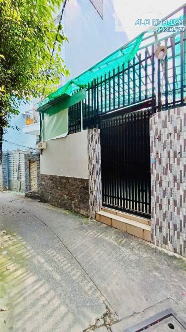 NHÀ DIỆN TÍCH LỚN –  NGANG 5M - MUA GIỮ TIỀN HOẶC XÂY CĂN HỘ DỊCH VỤ - QUẬN 4 - NHINH 6 TỶ