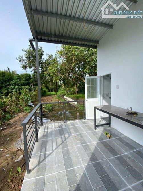 Bán nhà vườn 500 m2  nghỉ dưỡng gần chợ Mỹ Khánh