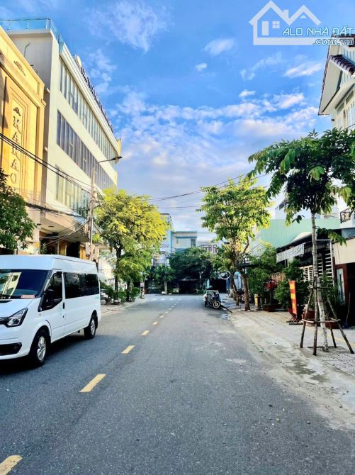 BÁN LÔ ĐẤT SIÊU ĐEP, NGAY KHU THI SÁCH
