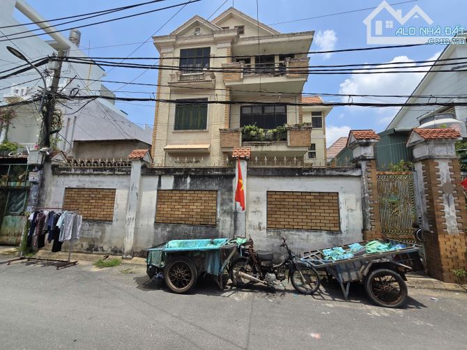 Bán villa 3 tầng 14x20 mặt tiền Đường Số 1, Gò Vấp, giá cực tốt