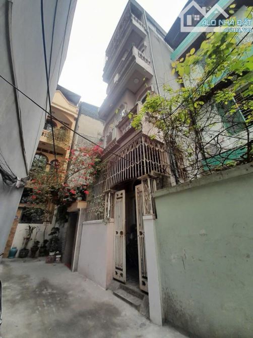 HÀO NAM – ĐỐNG ĐA – NHÀ ĐẸP 50M² – 4 TẦNG – NGÕ RỘNG THOÁNG – TRUNG TÂM PHỐ – 11.5 TỶ