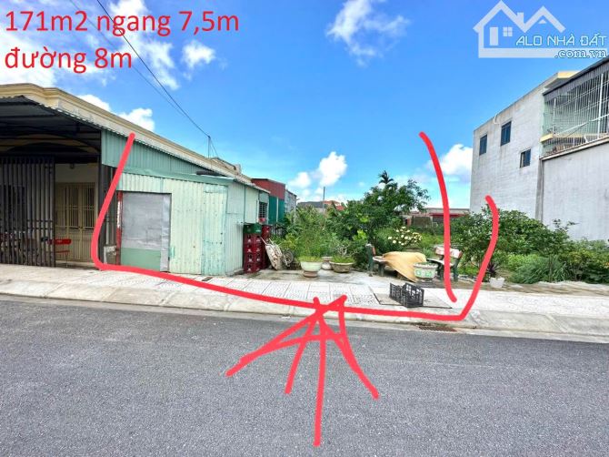 Lô đất đẹp 171m2 ngang 7,5m đường trải nhựa đèn cao áp rộng 8m tại Tân Thành,Dương Kinh