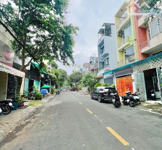 NGANG KHỦNG 7.2M - MTKD NGUYỄN QUANG BÍCH- THÔNG HOÀNG HOA THÁM-4 TẦNG CHỈ 27,9 TỶ TL