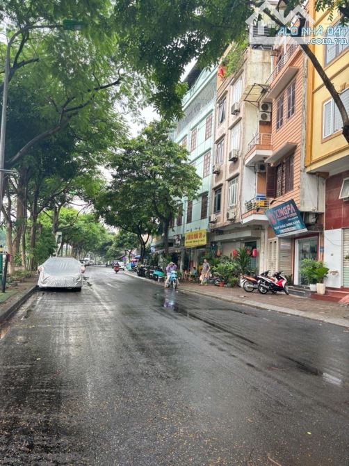 NGUYỄN ĐÌNH HOÀN CẦU GIẤY 35m 5T MT3m 13.4 TỶ MẶT PHỐ VỈA HÈ RỘNG KINH DOANH