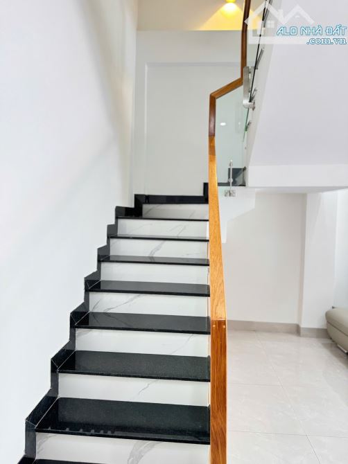 NHÀ PHỐ 3 TẦNG HẺM 185 ĐINH TIÊN HOÀNG - TRUNG TÂM BMT 3 Tỷ 680 triệu