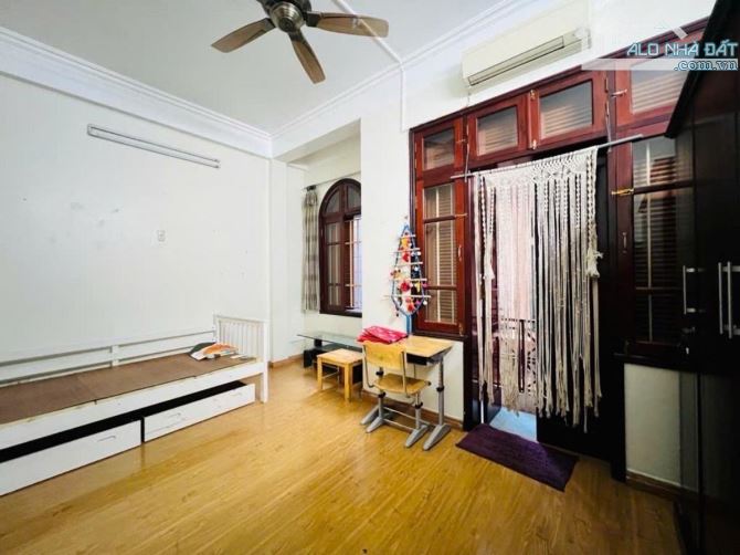ĐẶNG TIẾN ĐÔNG – ĐỐNG ĐA – 3 MẶT THOÁNG –NỞ HẬU-50M² – 5 TẦNG – 20M RA Ô TÔ – 16.8 TỶ