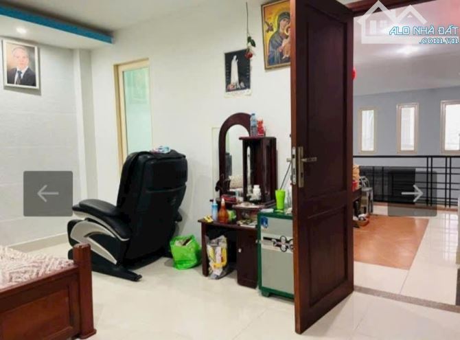 Bán Nhà HXH 5m Cộng Hoà - Tân Bình - Ngang Lớn 100m2  3 Tầng 4PN 5WC Chỉ 13,6 TỶ TL