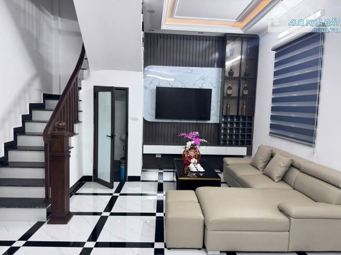 Bán nhà Kim Giang Thanh Trì  gần Linh Đàm 3 ngủ dt 30m2 giá 6.95 tỷ