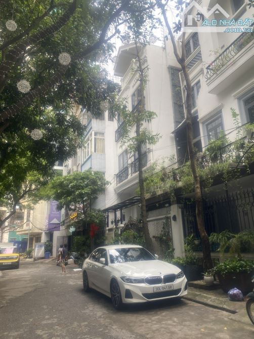 Khu VIP vỉa hè ô tô tránh, Ngụy Như Kon Tum, cạnh biệt thự Imperia Garden, 51m2, hơn 21 tỷ