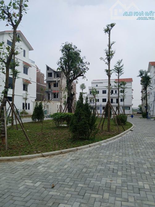 Bán đất liền kề Cineco 5, Tân Lập, 75m2, tự xây, giá 130 triệu/m2.