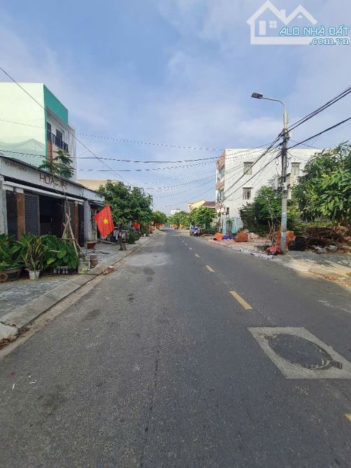 Bán nhà 3 tầng có dòng tiền MT Bà Bang Nhẵn _ Ngũ Hành Sơn_ 222m2_ 16.5 tỷ.
