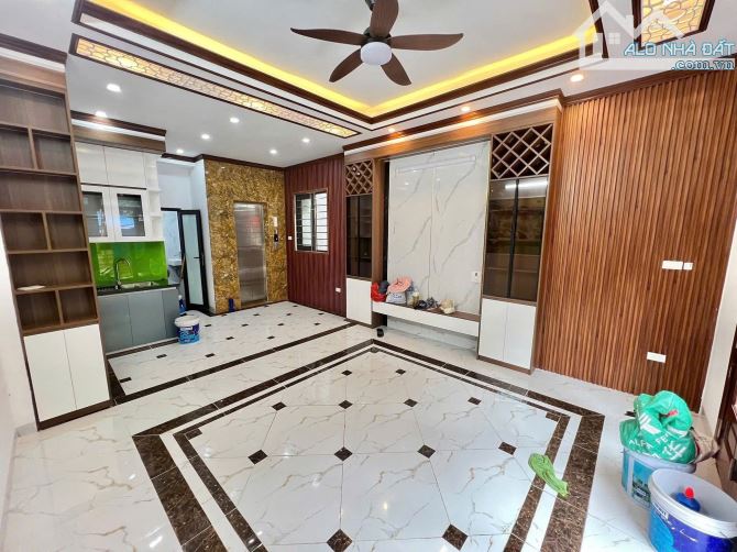 Cho thuê nguyên căn Kim Mã, Ba Đình - Mặt ngõ rộng, thông khắp ngả, Kd tốt
