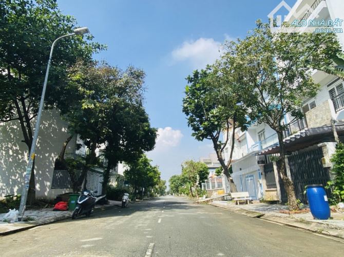 14,9 TỶ- NHÀ ĐẸP 112M2-4 TẦNG-NGANG 7 HIẾM-LIÊN PHƯỜNG-PHƯỚC LONG B-THỦ ĐỨC