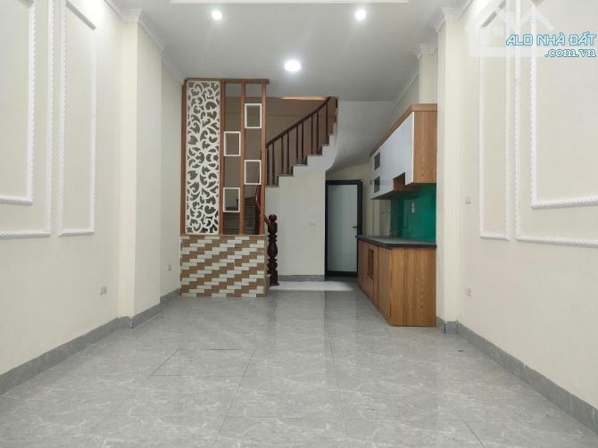 HỒ TÙNG MẬU CẦU GIẤY 36m 5T MT3.1m 7.5 TỶ NHÀ GẦN PHỐ LẮP THANG MÁY